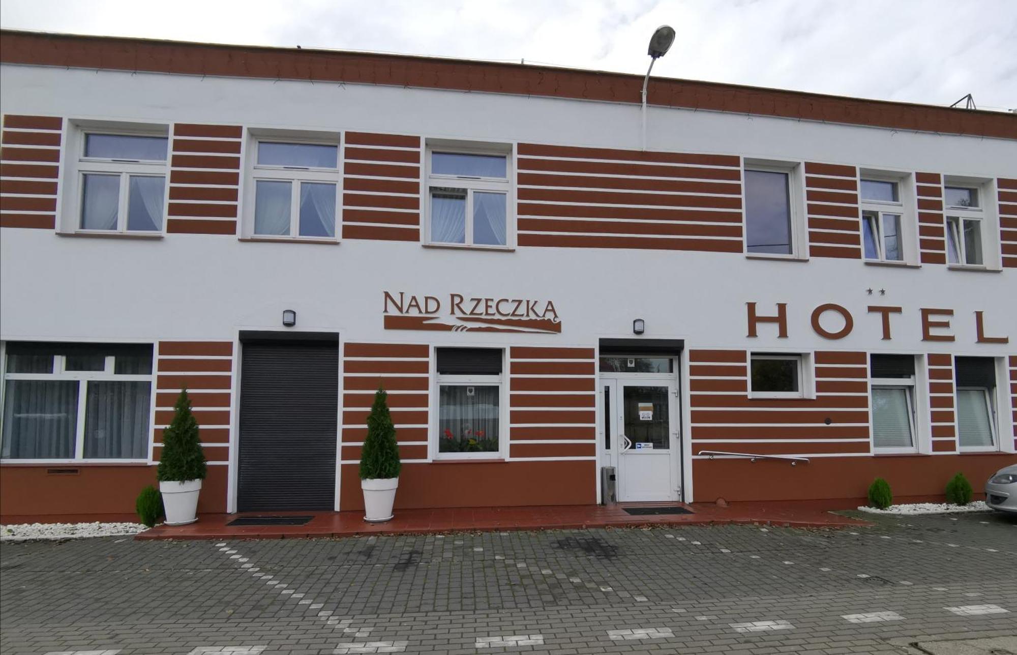 Hotel Nad Rzeczka Torun Bagian luar foto