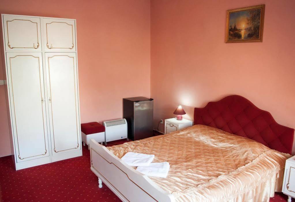 Hotel Nad Rzeczka Torun Bagian luar foto